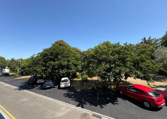 Bel A St Jean De Monts Avec Balcon Et Parking, Proche Et Commerces - Fr-1-323-585 아파트 생장드몽